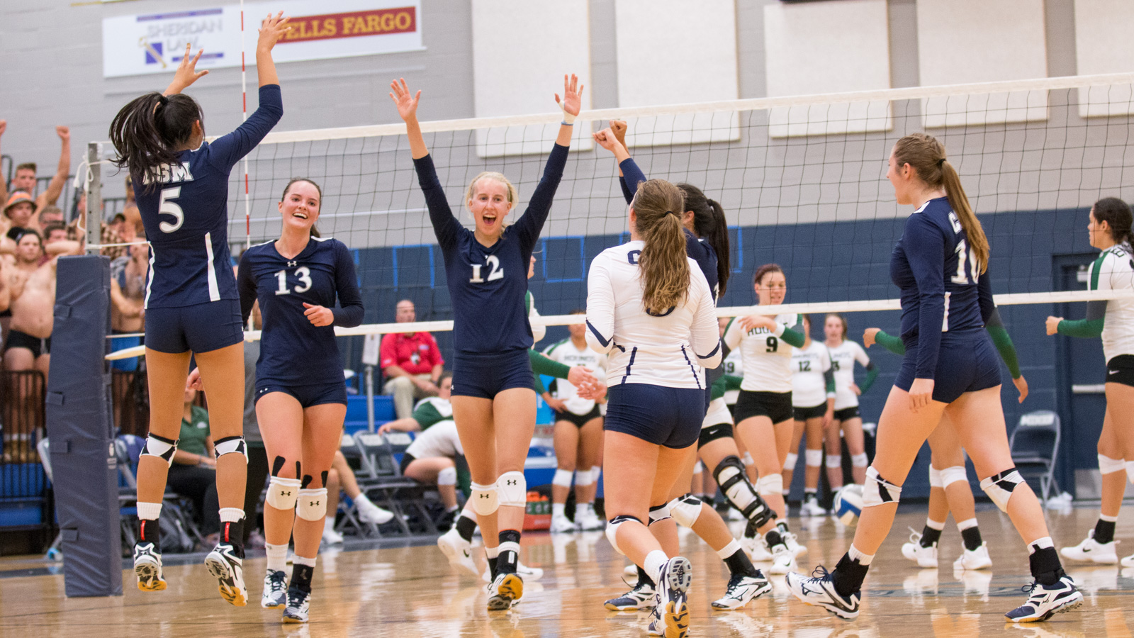 Mines women's volleyball